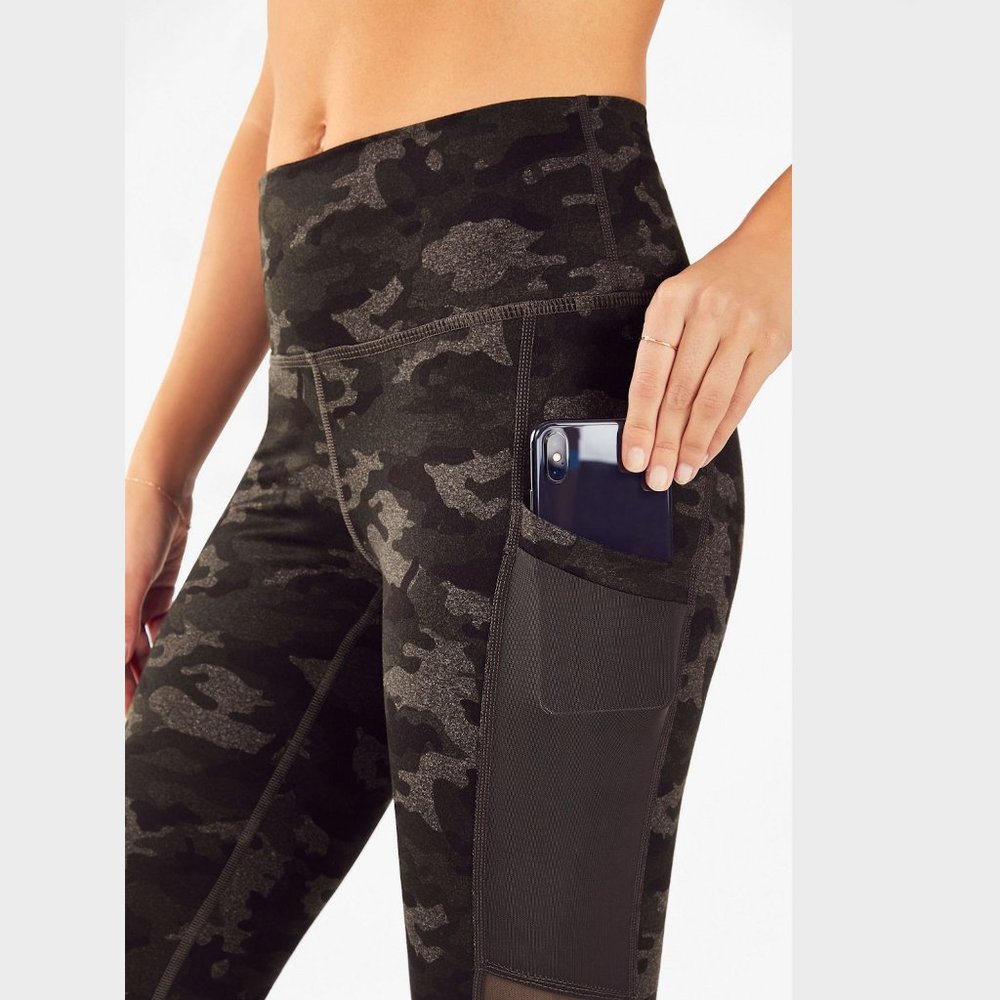 Fabletics Mila High-Waisted Pocket Legging